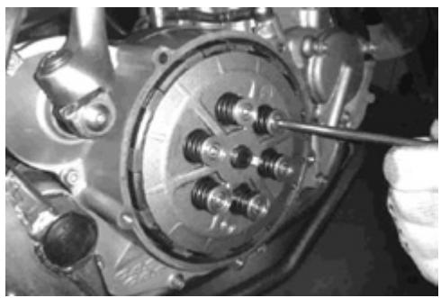 GAS GAS FSE 400 - Dismounting: - 4