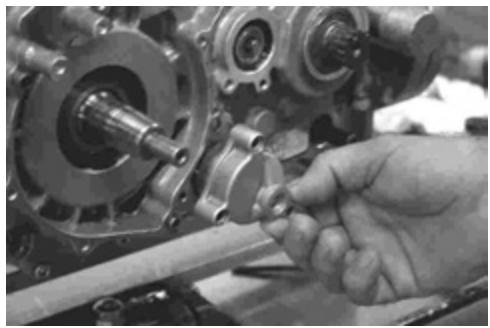 GAS GAS FSE 400 - Dismounting the engine - 17