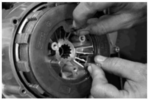 GAS GAS FSE 400 - Dismounting the engine - 49