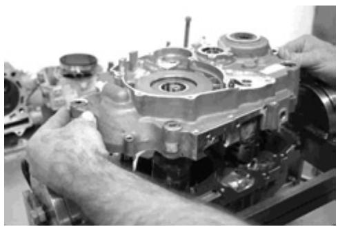 GAS GAS FSE 400 - Dismounting the engine - 88