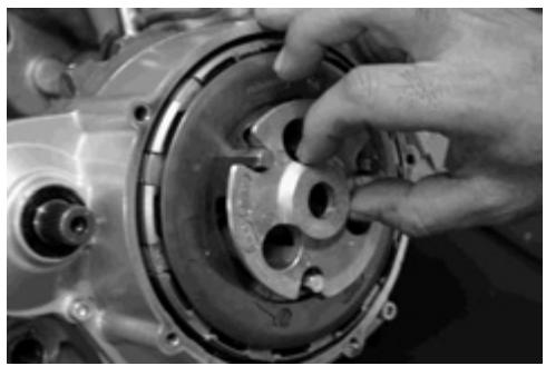GAS GAS FSE 400 - Dismounting the engine - 45