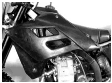 GAS GAS FSE 400 - Un-installing and installing the engine in the chassis - 1