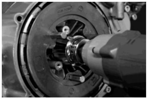 GAS GAS FSE 400 - Dismounting the engine - 48