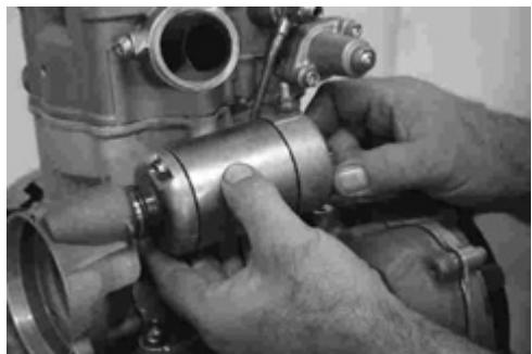 GAS GAS FSE 400 - Dismounting the engine - 5