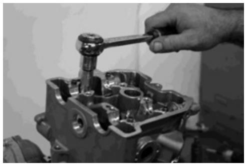 GAS GAS FSE 400 - Dismounting the engine - 32