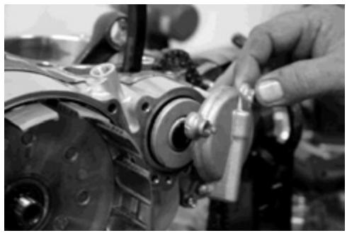 GAS GAS FSE 400 - Dismounting the engine - 51