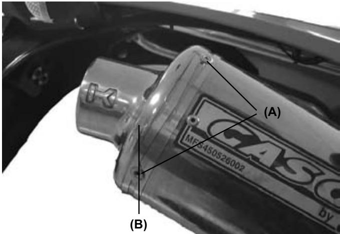 GAS GAS PAMPERA 400 - Changing the silencer packing - 1