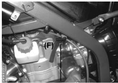 GAS GAS PAMPERA 400 - Removing the spark plug - 6