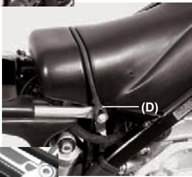 GAS GAS PAMPERA 400 - Removing the spark plug - 4