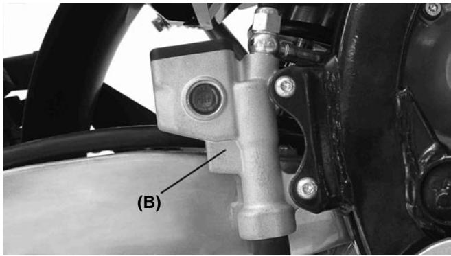 GAS GAS PAMPERA 450 - Fluid level inspection - 2