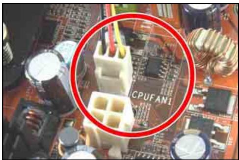 ABIT IL-90MV - CPU Socket 478 (Core Duo) - 9