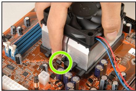 ABIT NV8 - 2-2. Install CPU, Heatsink and Fan Assembly - 6