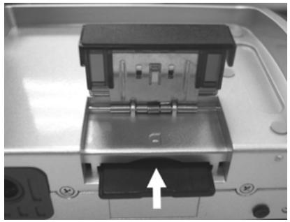 GENIUS DV1210 - Inserting and Removing a SD Card - 1