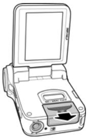 GENIUS DV505 - Inserting an SD card - 1