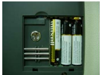 GENIUS G-NOTE 7100 - Installation of the batteries - 1