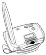 GENIUS G-SHOT DV511 - Inserting an SD card - 1
