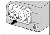 GENIUS P313 - Installing the batteries - 1