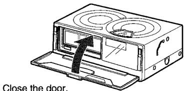 AIWA ADC-EX108 - How to use a compact disc magazine - 6