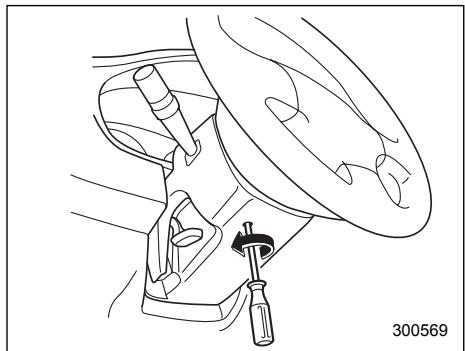 SUBARU IMPREZA - Key interlock release (AT vehicles only) - 1