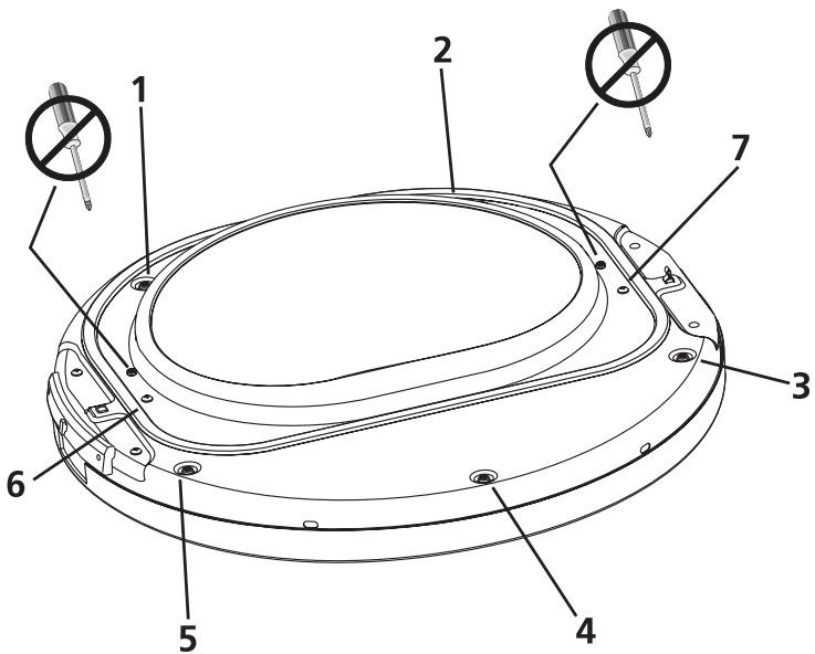 FRIGIDAIRE FAQG7001L - Removing the door - 3