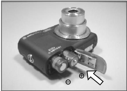 AGFAPHOTO SENSOR 530S - Inserting / Removing the Batteries - 1