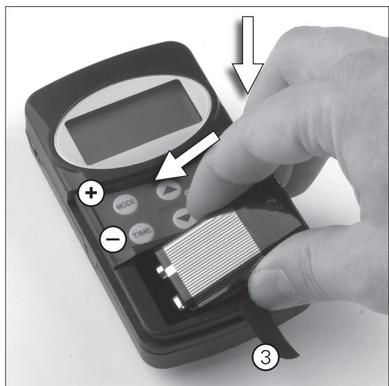 IBP DIGITAL TENS - Inserting the battery - 1