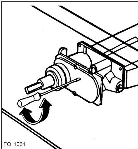 NESTOR MARTIN EK5301W - Minimum level adjustment of gas oven burner - 4