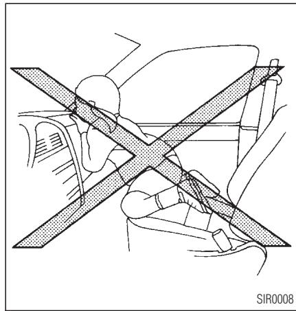 INFINITI I30 - Sièges, dispositifs de retenue et systèmes de coussin gonflable d'appoint - 3