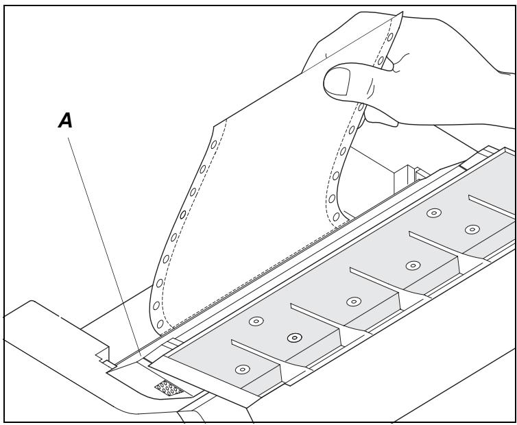 TALLYGENICOM LA650 PLUS - Moving the paper to the tear position - 5