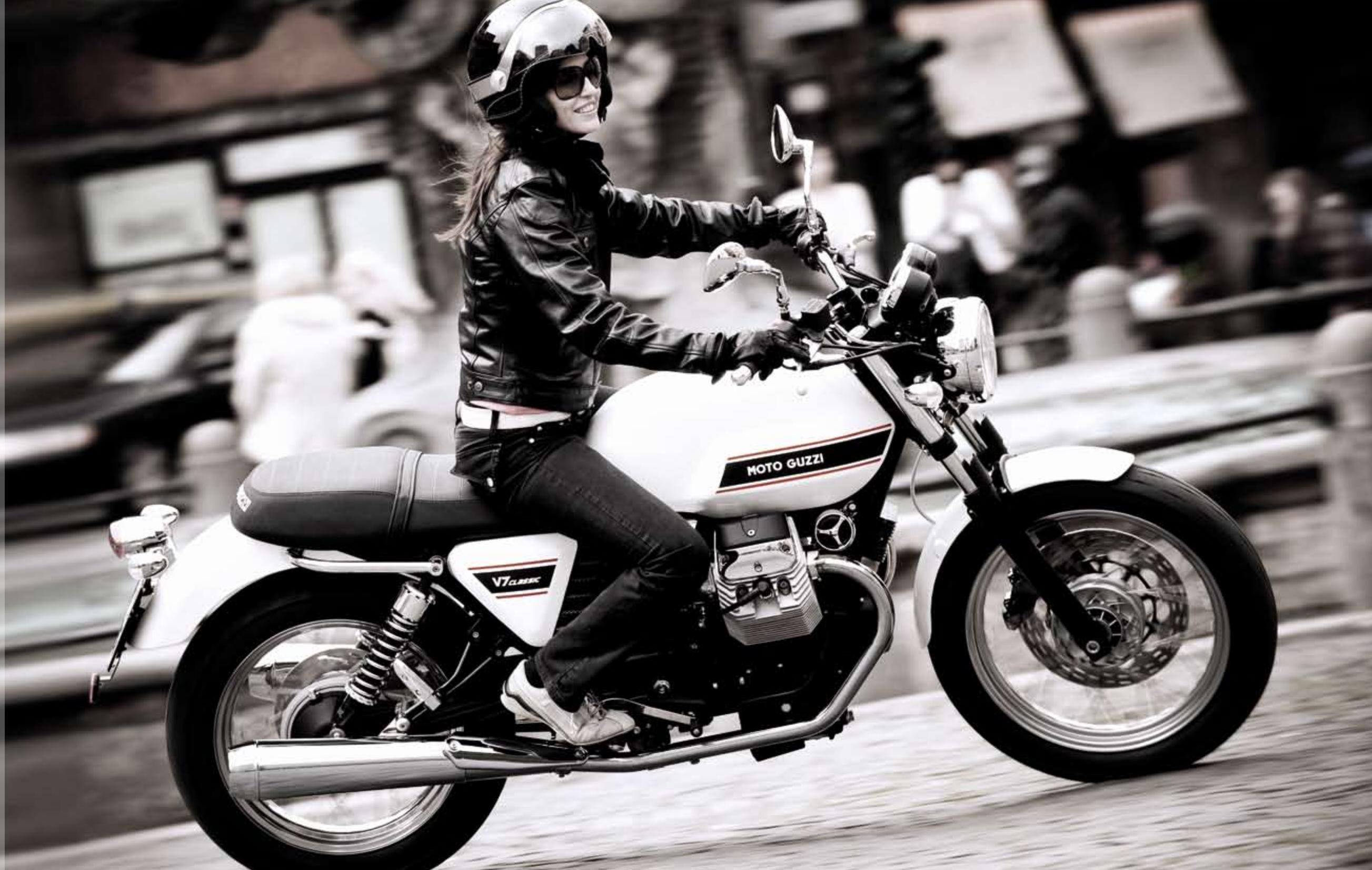 GUZZI V7 CLASSIC - 4