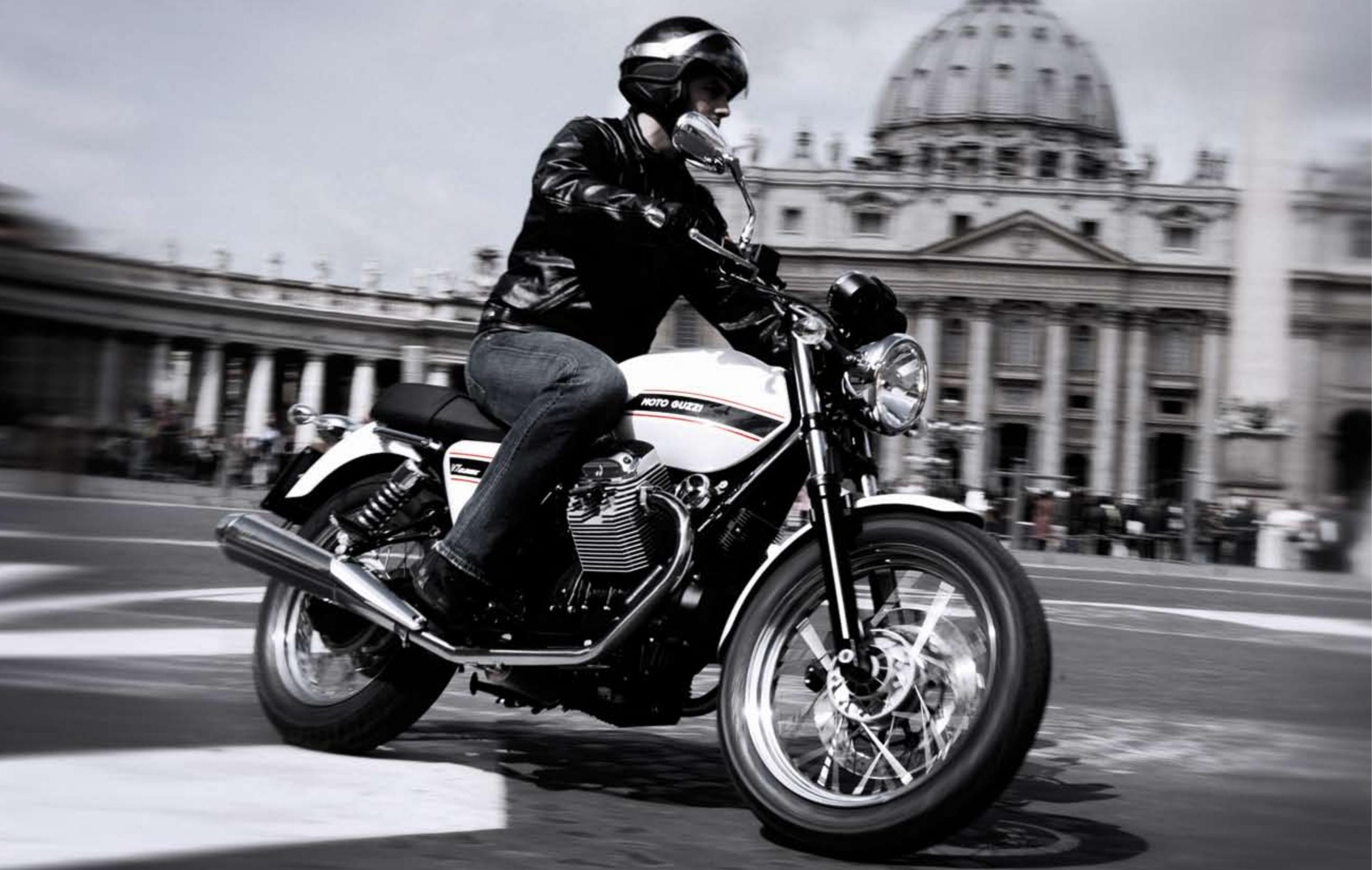 GUZZI V7 CLASSIC - 8