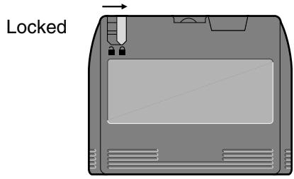 QUANTUM STT220000X - Setting the write-protect switch - 2