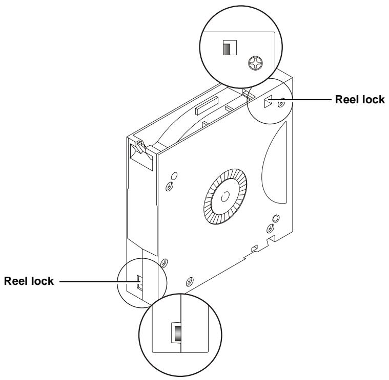 QUANTUM DLT-S4 - Inspecting a Cartridge - 2