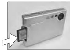 MINOX DC 7411 - Inserting Or Removing A Memory Card - 2