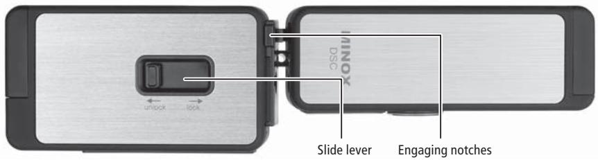 MINOX DSC - Connecting the flash module (DSC Flash) to the camera (DSC) - 1