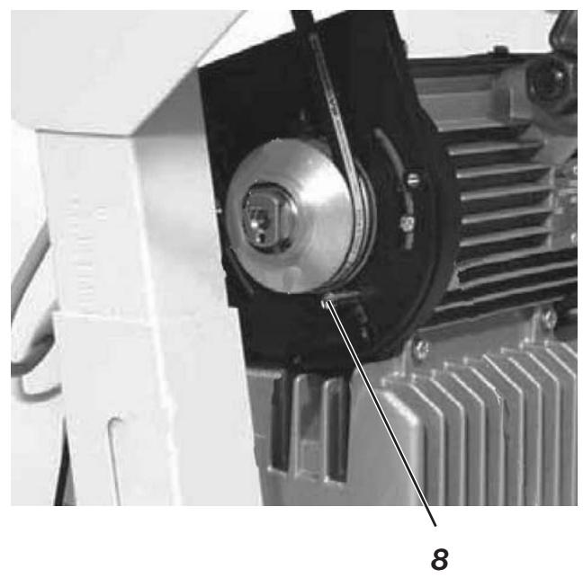 DURKOPP M-TYPE 867 - Fitting the oil suction tube - 7
