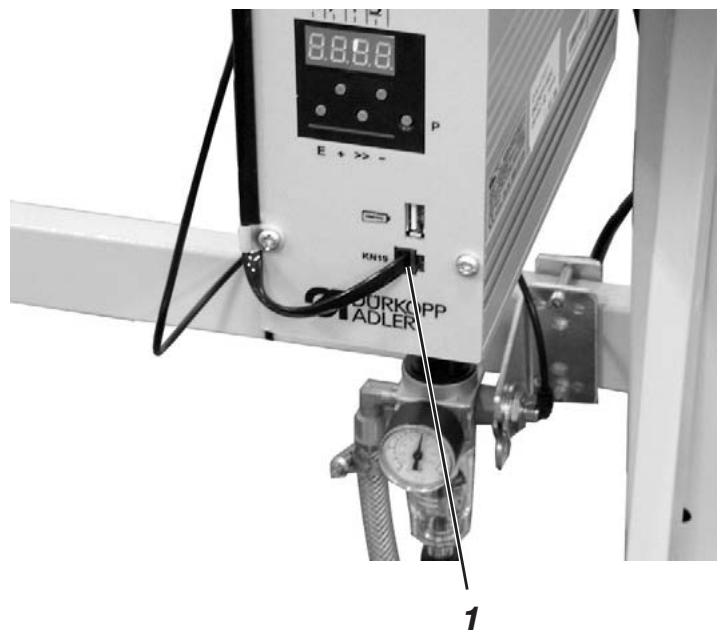 DURKOPP M-TYPE 867 - Connecting the knee switch - 1