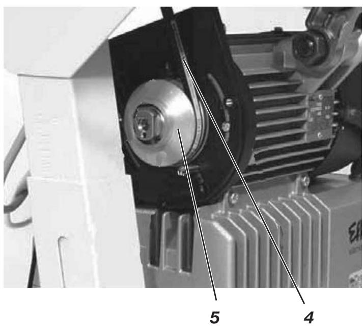 DURKOPP M-TYPE 867 - Fitting the oil suction tube - 4