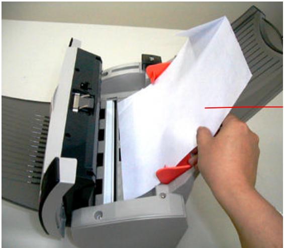 AVISION AV220 - Clearing a Paper Jam - 3