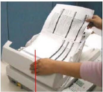AVISION DS8000C - Clearing a Paper Jam - 2