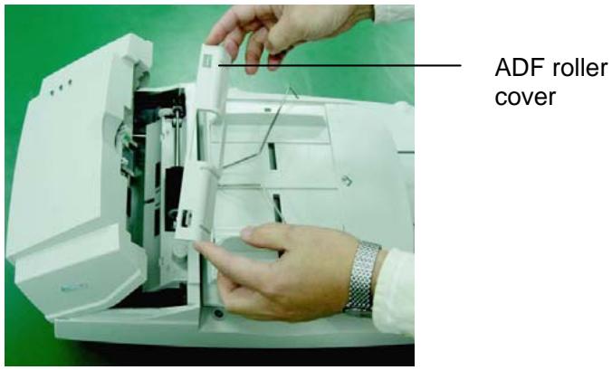 AVISION AV3852U - Replacing the ADF Paper Feed Roller - 3