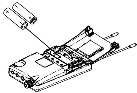 BEYERDYNAMIC IMS 900 - Changement de piles - 3