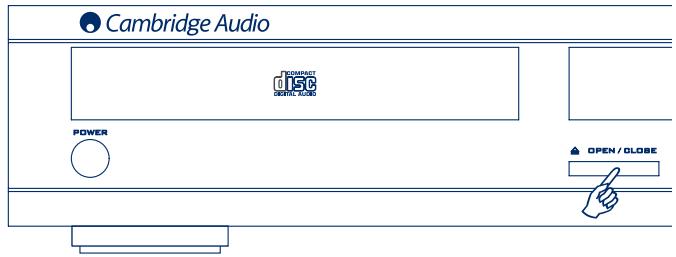 CAMBRIDGE TOPAZ CD10 - Loading and unloading discs - 1