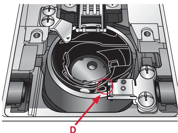 PFAFF PASSPORTÂ™ 2.0 ELECTRONIQUE - Remise en place de la plaque à aiguille - 3
