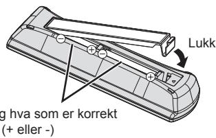 PANASONIC TX-42A400E - Apne lokket til batterirommet. - 2
