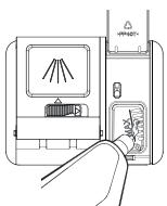 SAMSUNG DW60M6070IB - Füllen des Dosierbehalters - 5