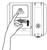 SAMSUNG DW60M6070IB - Napelnianie dozownika detergentu - 5
