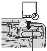 NIKON COOLPIX P610 - Insertion de l'accumulateur et de la carte mémoire - 3