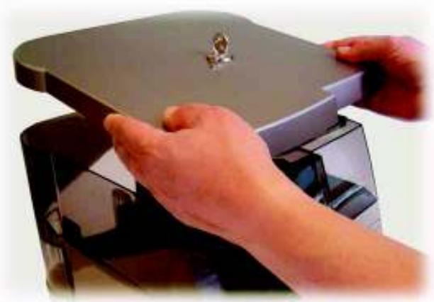 SAECO AMBRA - Fixing the cover lock plate - 3
