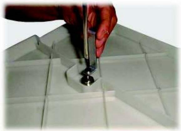 SAECO AMBRA - Fixing the cover lock plate - 2